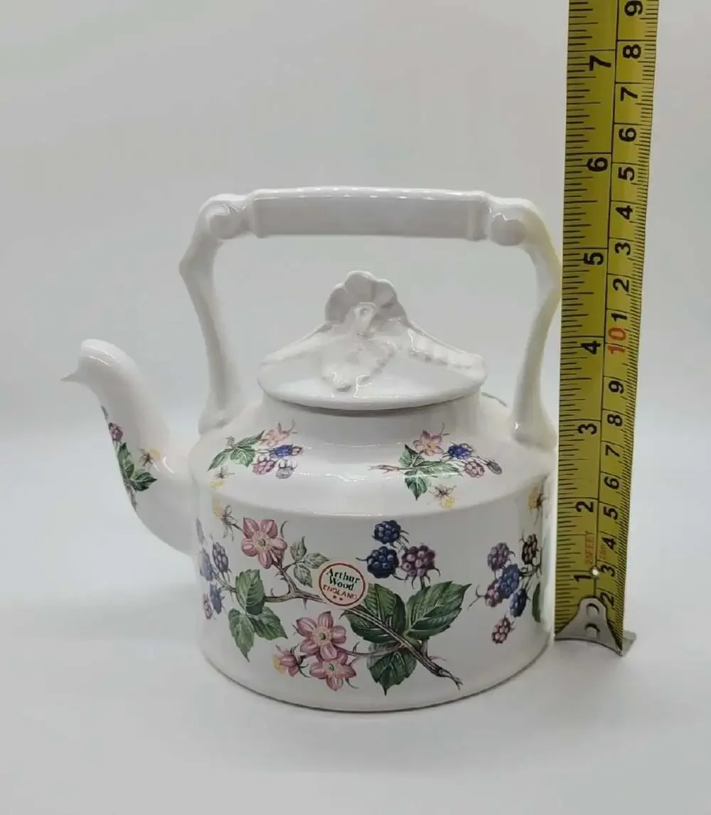 Vintage Arthur Wood Teapot with Blackberry Bushes Design‎ Made In England